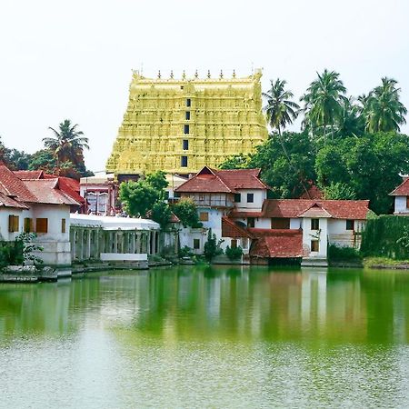 Oyo 7926 Hotel Fort View Thiruvananthapuram Exterior photo